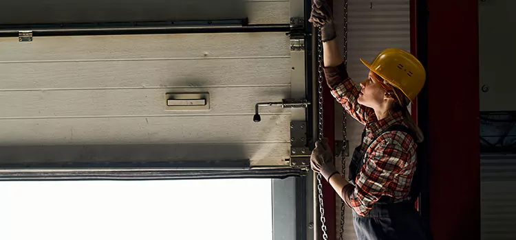 Addressing Common Garage Door Stoppage Issues in New Smyrna Beach, FL